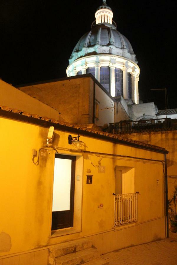 Specula Domus - Ibla Villa Рагуза Екстериор снимка